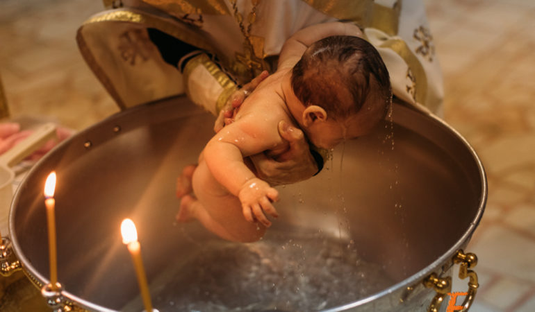 Крещение ребёнка православное